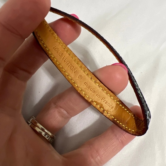 Authentic LOUIS VUITTON Strap For Cell Phone Multi-Color Canvas - Picture 3 of 5